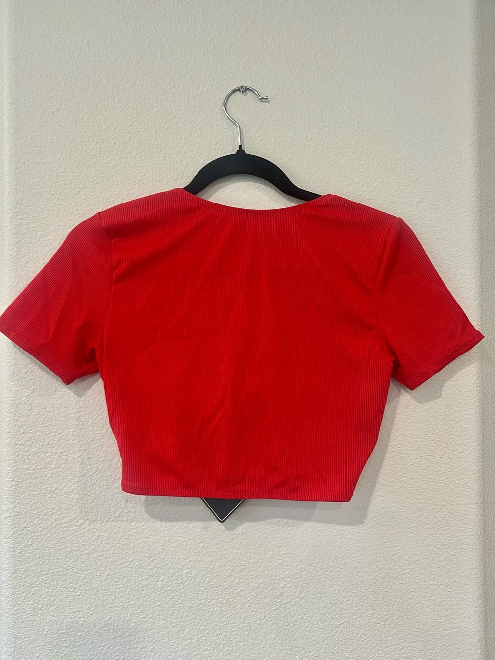 Zaful Red Knot-Front Ribbed Crop Top - Picture 4 of 5